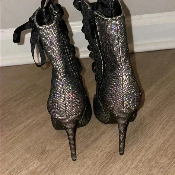 Steve Madden Black and Silver glitter Lace Up Boots - Picture 2 of 3